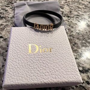 DIOR choker